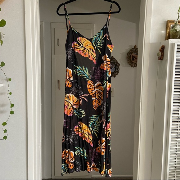 XIX PALMS Midi Dress - Picture 1 of 9